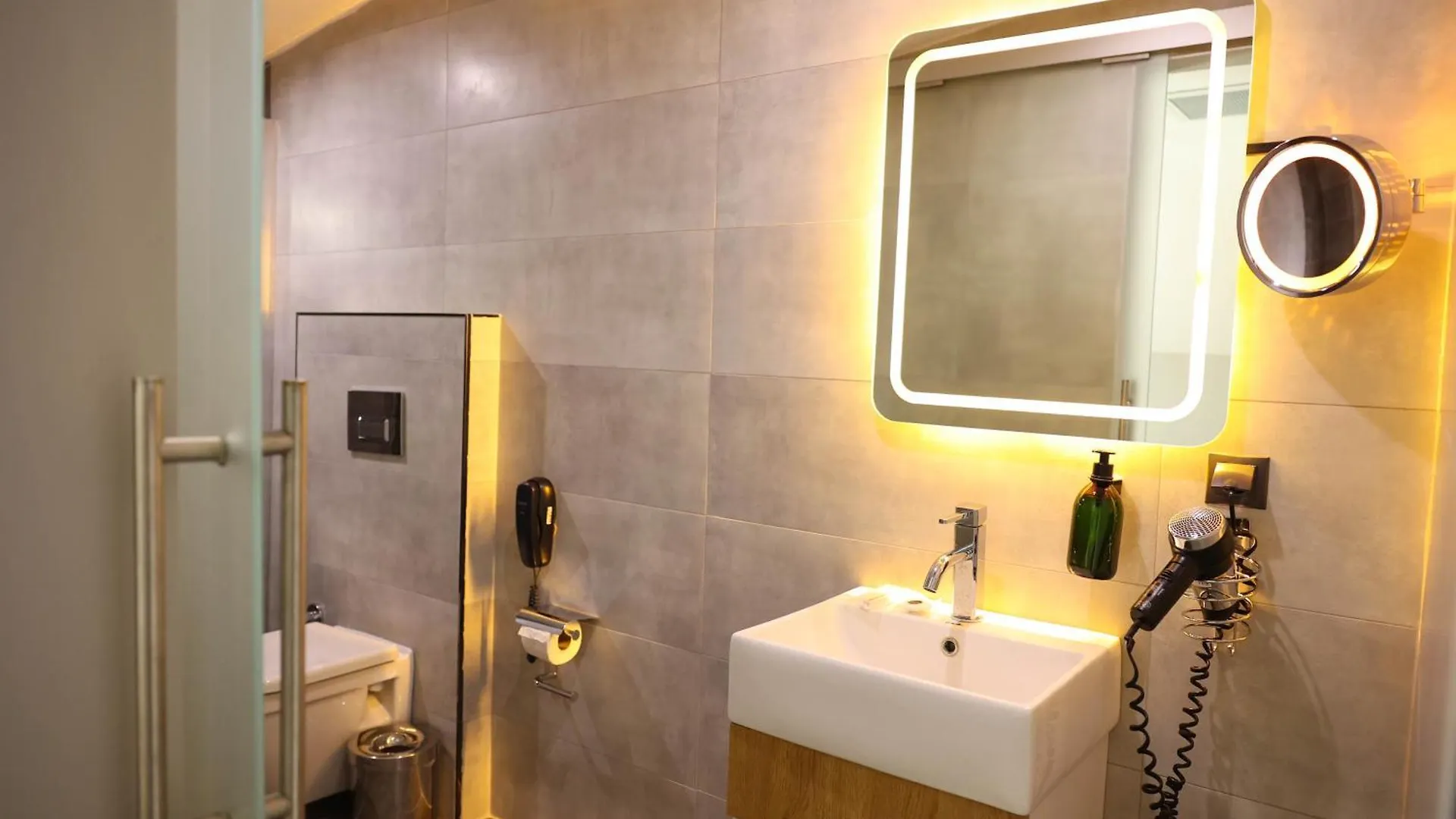 Gardenmode Airport Hotel Tasoluk