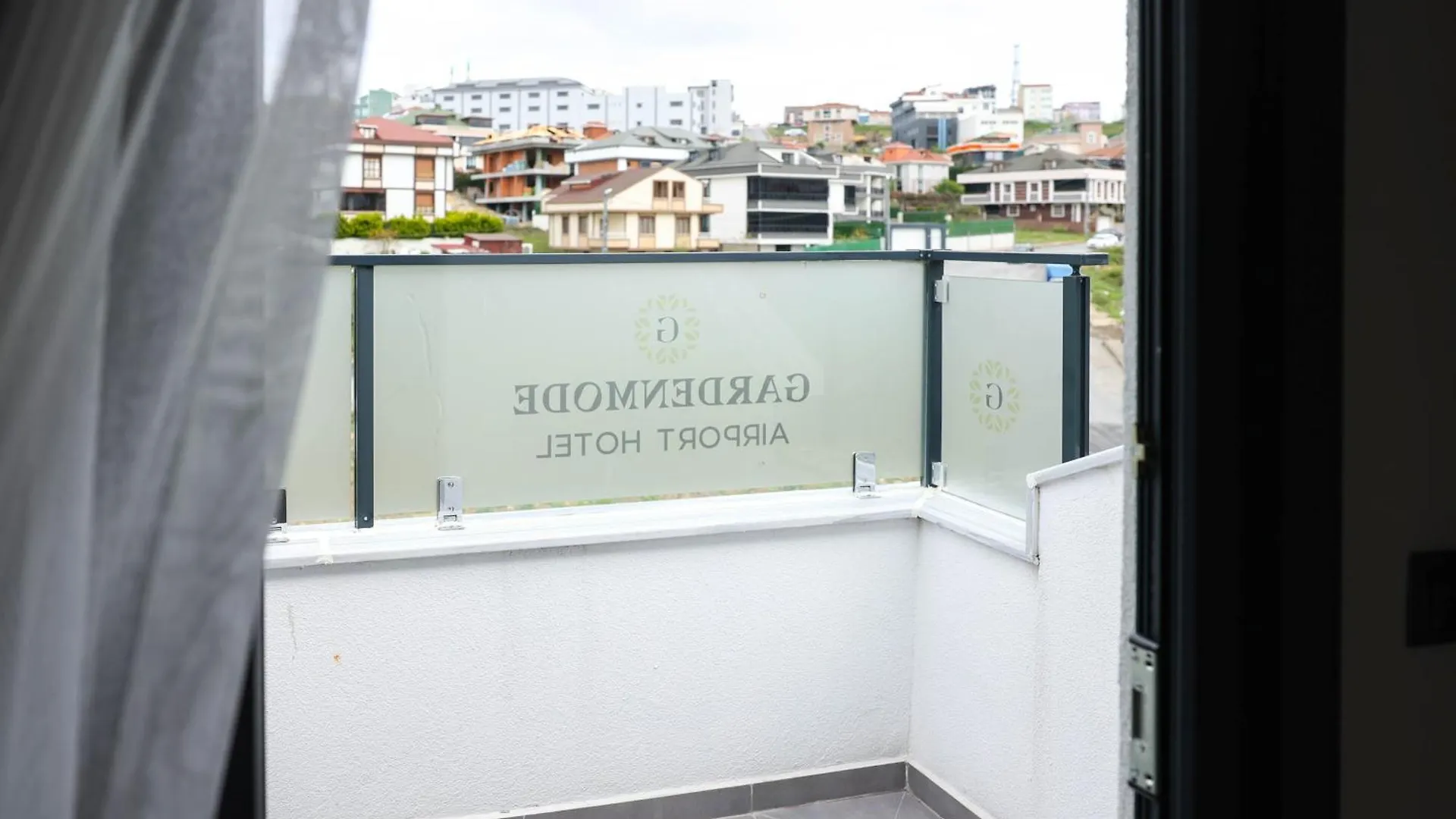 Gardenmode Airport Hotel Tasoluk 3*,